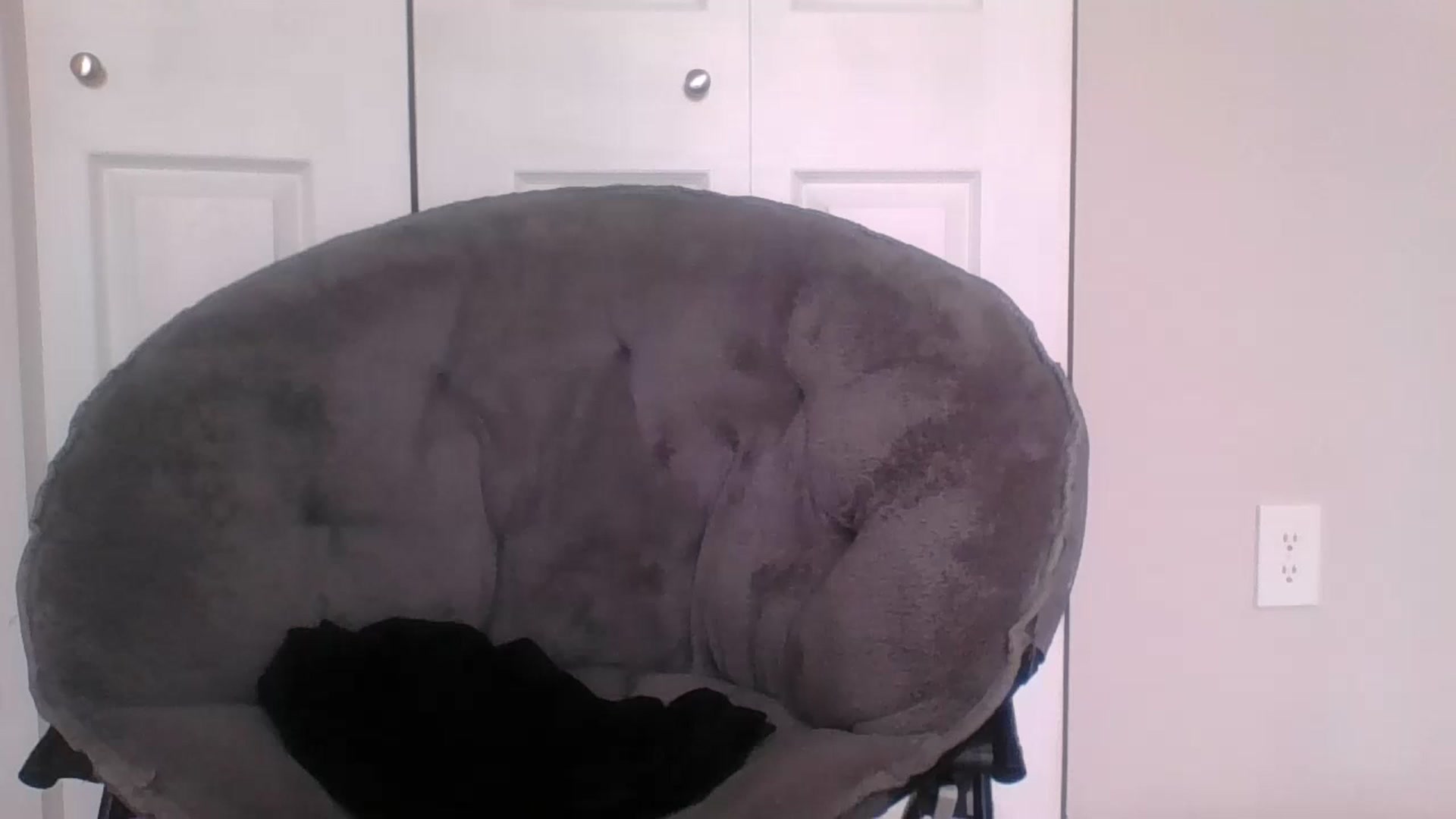 Gallery image thumbnail from LilLolaNymph's myfreecams stream on, 05/22/2023, 16:59 image 11 of 20