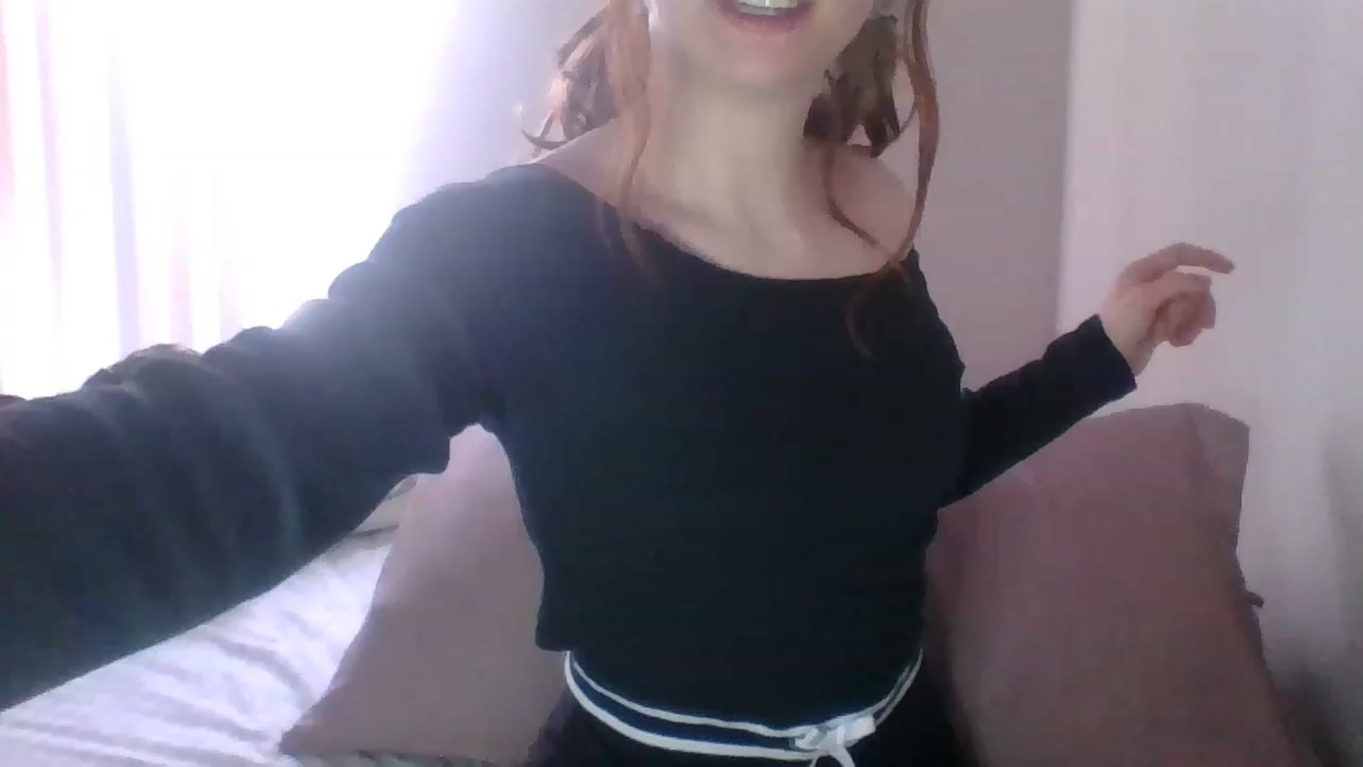 Gallery image thumbnail from LilLolaNymph's myfreecams stream on, 05/24/2023, 17:00 image 14 of 20
