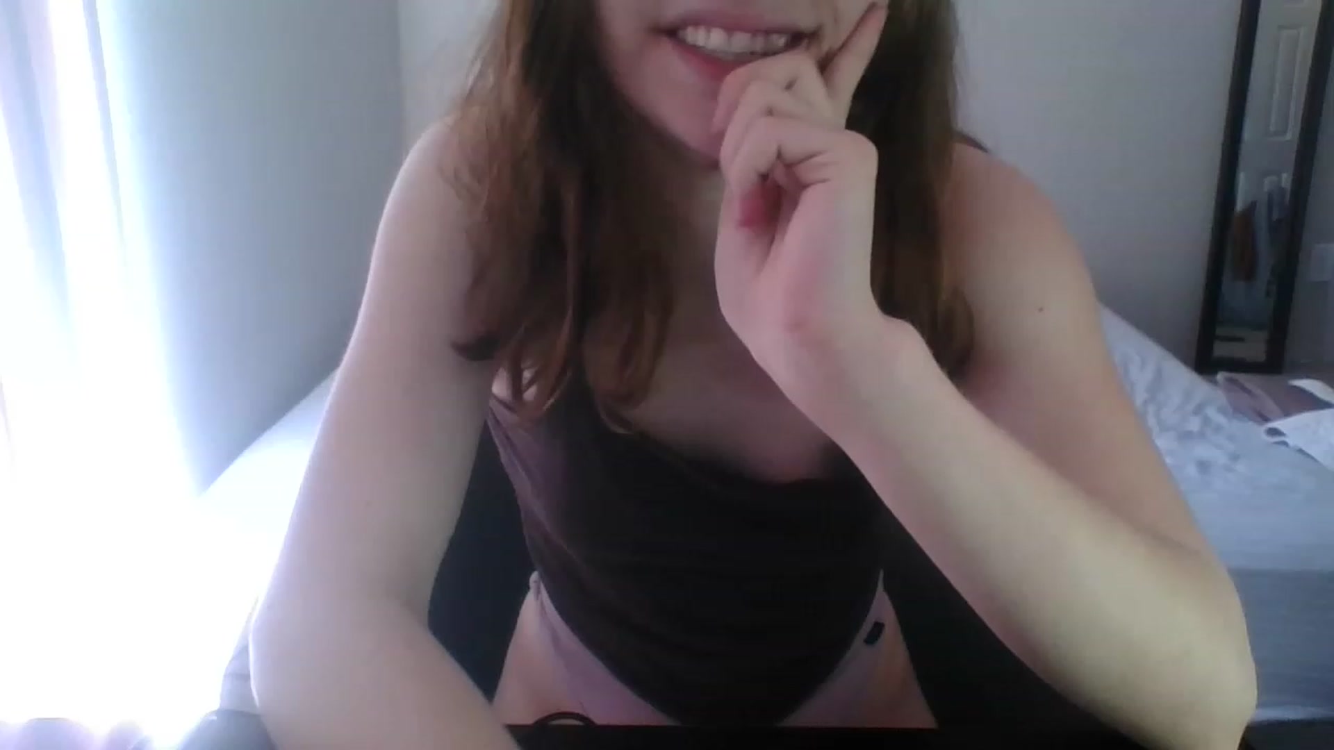 Gallery image thumbnail from LilLolaNymph's myfreecams stream on, 05/27/2023, 16:44 image 3 of 20