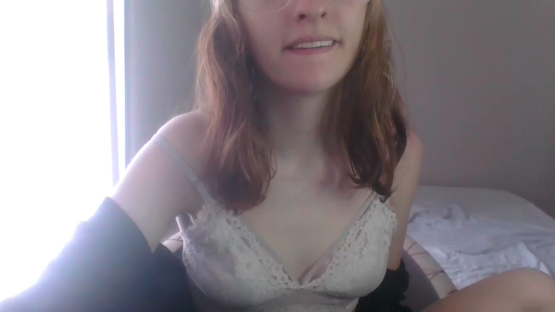 Gallery image thumbnail from LilLolaNymph's myfreecams stream on, 06/02/2023, 17:32 image 16 of 20