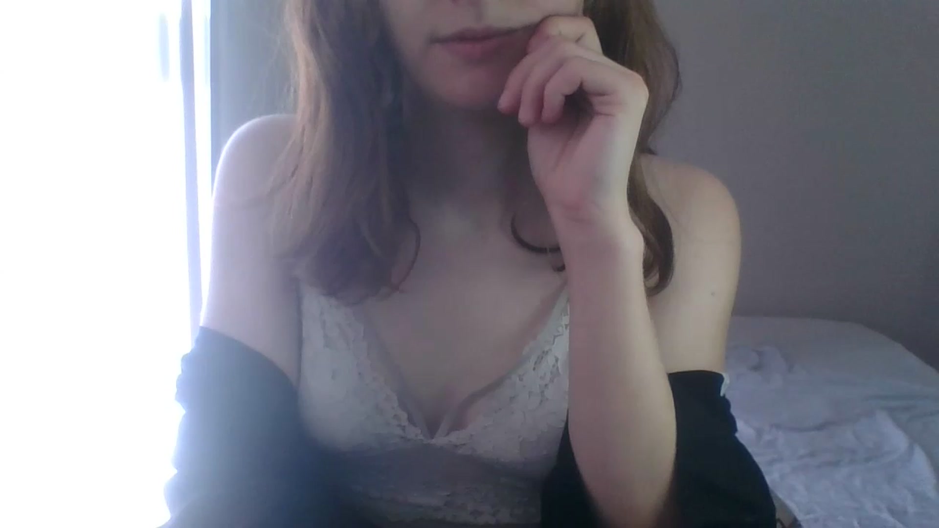 Gallery image thumbnail from LilLolaNymph's myfreecams stream on, 06/02/2023, 17:32 image 12 of 20