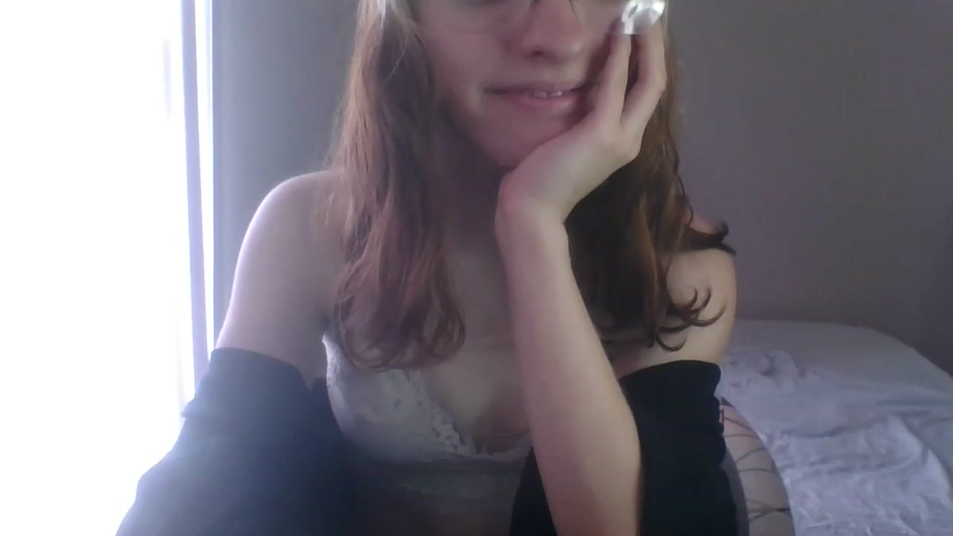 Gallery image thumbnail from LilLolaNymph's myfreecams stream on, 06/02/2023, 17:32 image 18 of 20