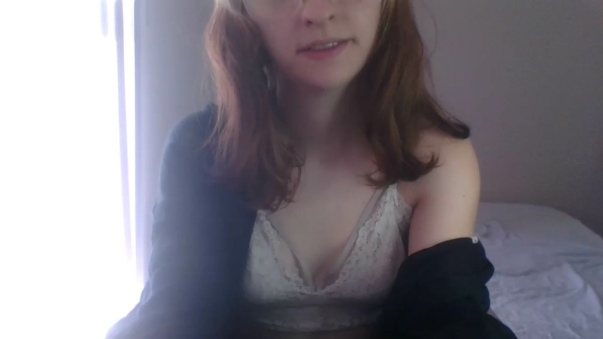Gallery image thumbnail from LilLolaNymph's myfreecams stream on, 06/02/2023, 17:32 image 7 of 20