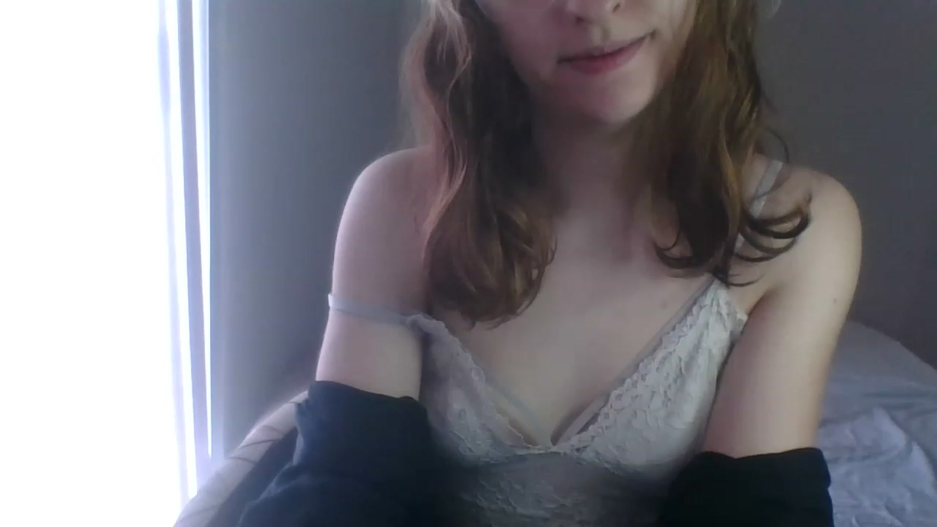 Gallery image thumbnail from LilLolaNymph's myfreecams stream on, 06/02/2023, 17:32 image 17 of 20