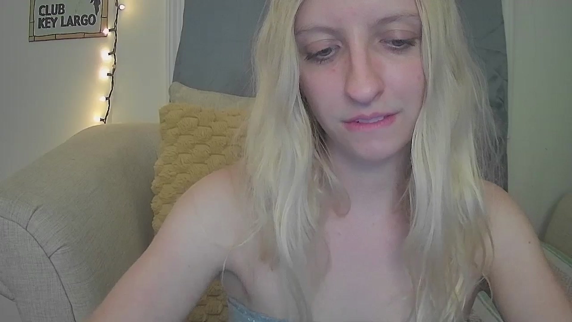Gallery image thumbnail from LilLolaNymph's myfreecams stream on, 09/11/2025, 09:37 image 7 of 20