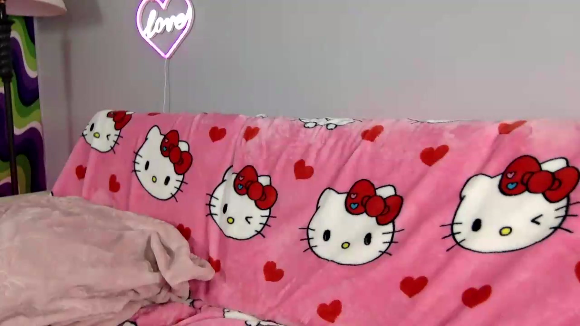 Gallery image thumbnail from LilLunaxoxo's myfreecams stream on, 08/04/2026, 08:47 image 9 of 20