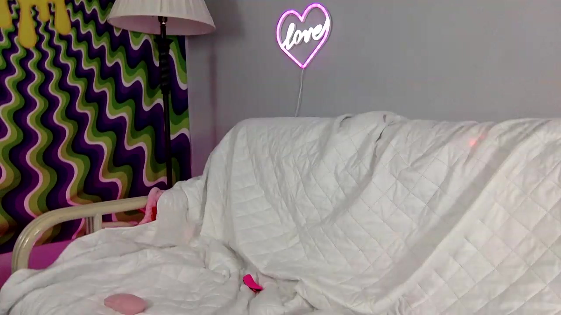 Gallery image thumbnail from LilLunaxoxo's myfreecams stream on, 08/06/2026, 10:32 image 19 of 20