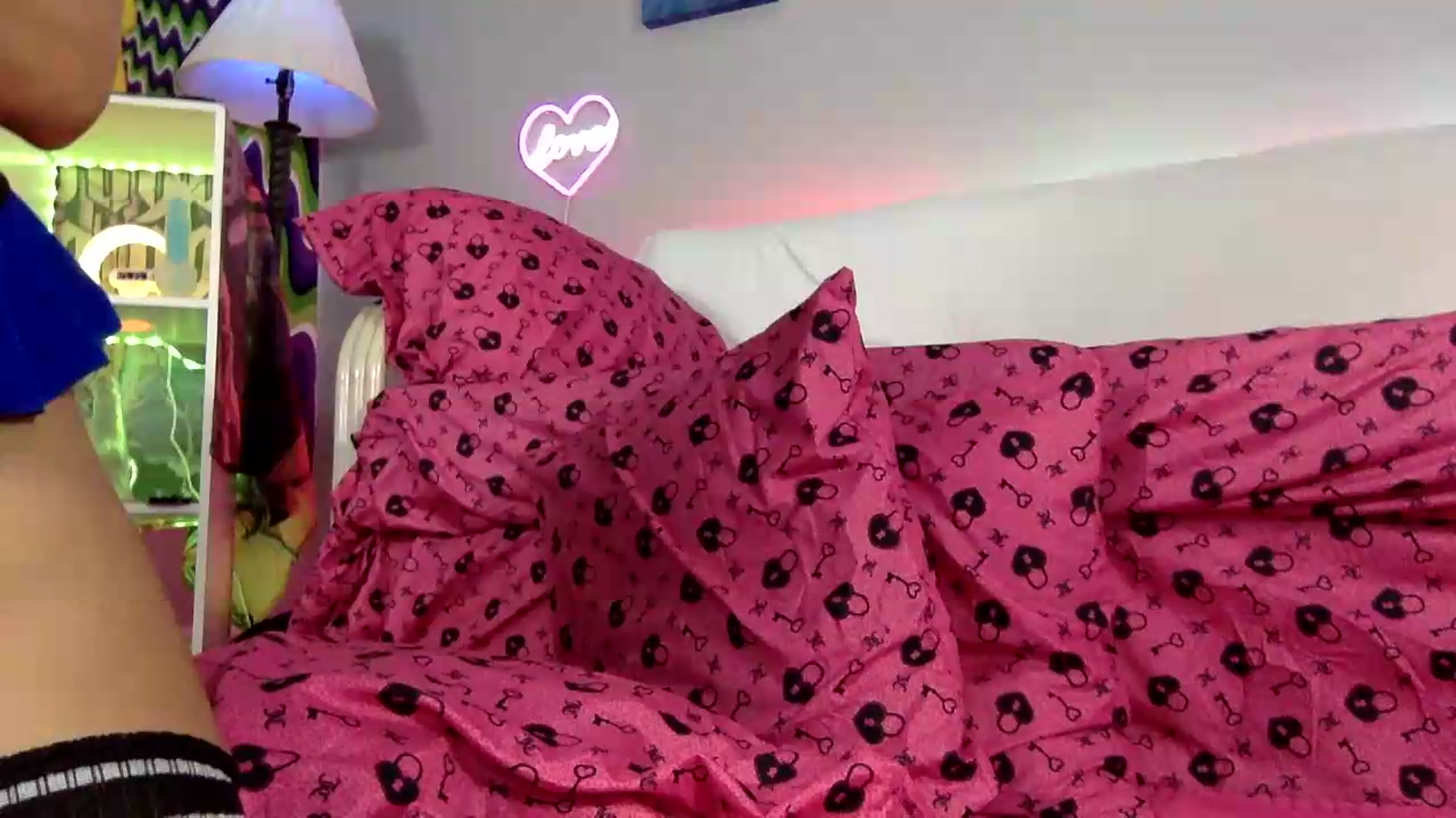 Gallery image thumbnail from LilLunaxoxo's myfreecams stream on, 08/09/2026, 11:49 image 2 of 20