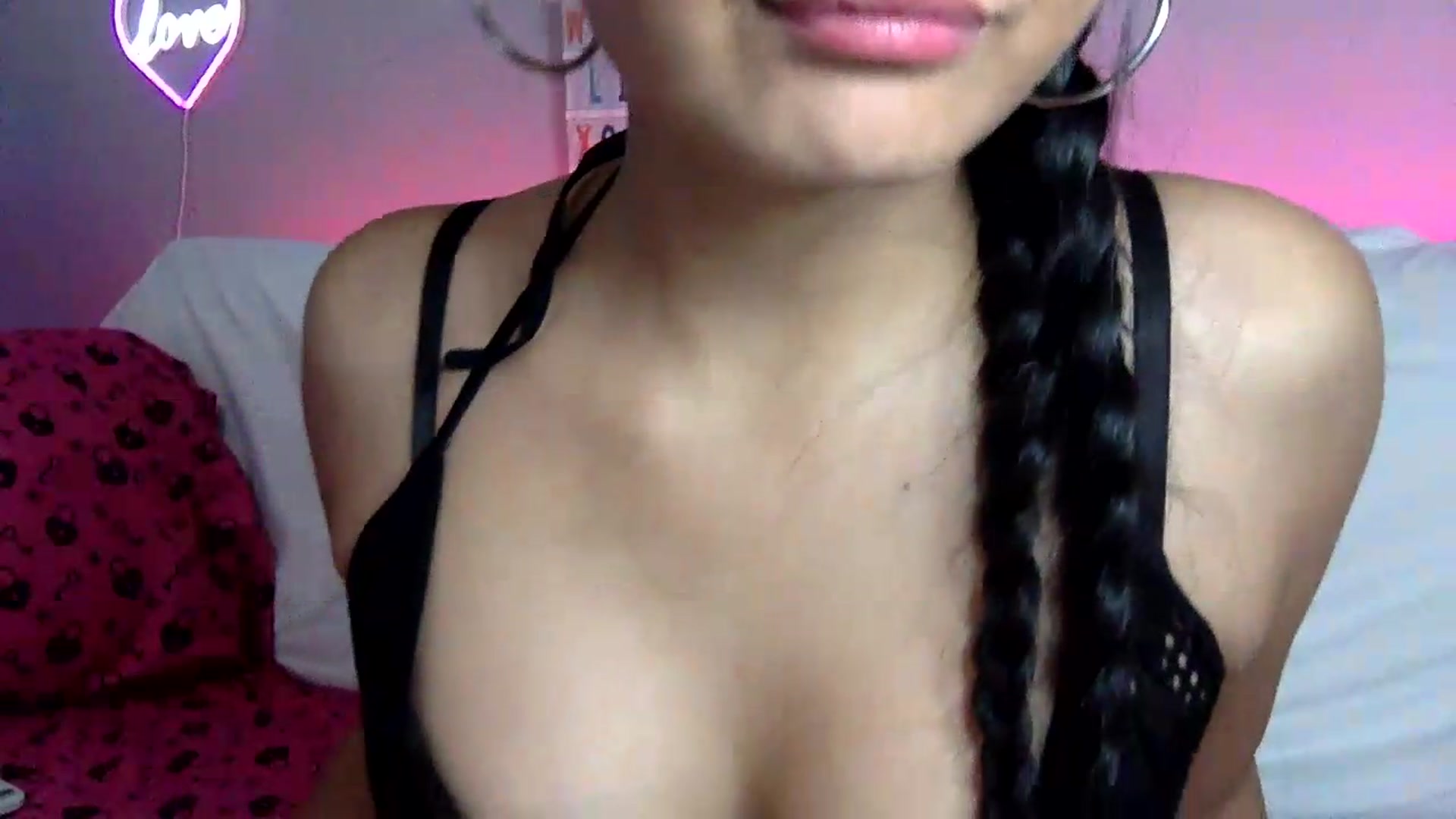 Gallery image thumbnail from LilLunaxoxo's myfreecams stream on, 08/15/2026, 10:08 image 13 of 20