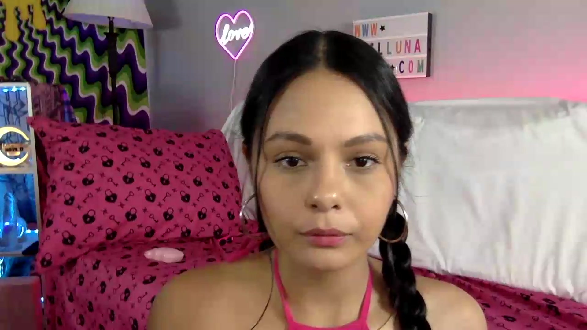 Gallery image thumbnail from LilLunaxoxo's myfreecams stream on, 08/16/2026, 10:01 image 14 of 20