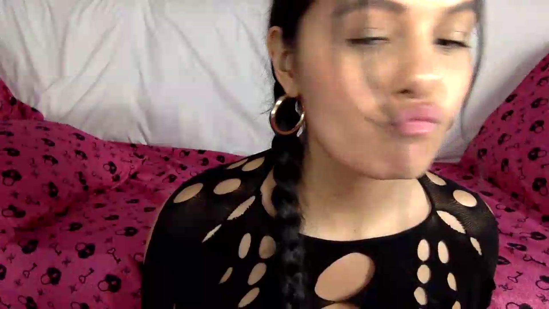 Gallery image thumbnail from LilLunaxoxo's myfreecams stream on, 08/17/2026, 11:20 image 3 of 20