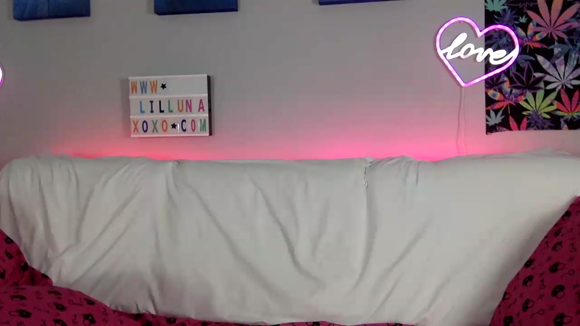 Gallery image thumbnail from LilLunaxoxo's myfreecams stream on, 08/17/2026, 11:20 image 11 of 20