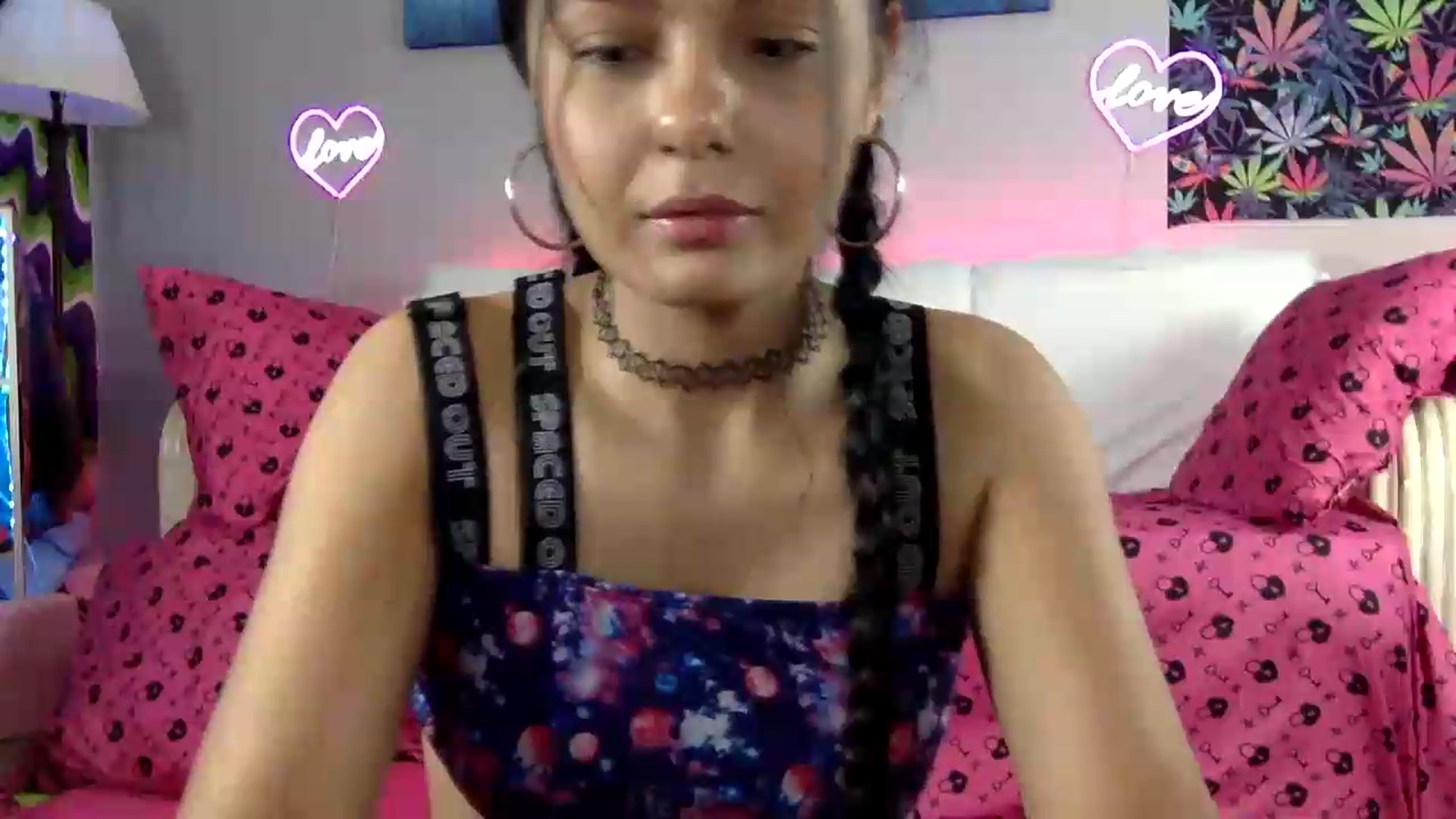 Gallery image thumbnail from LilLunaxoxo's myfreecams stream on, 08/20/2026, 12:01 image 17 of 20