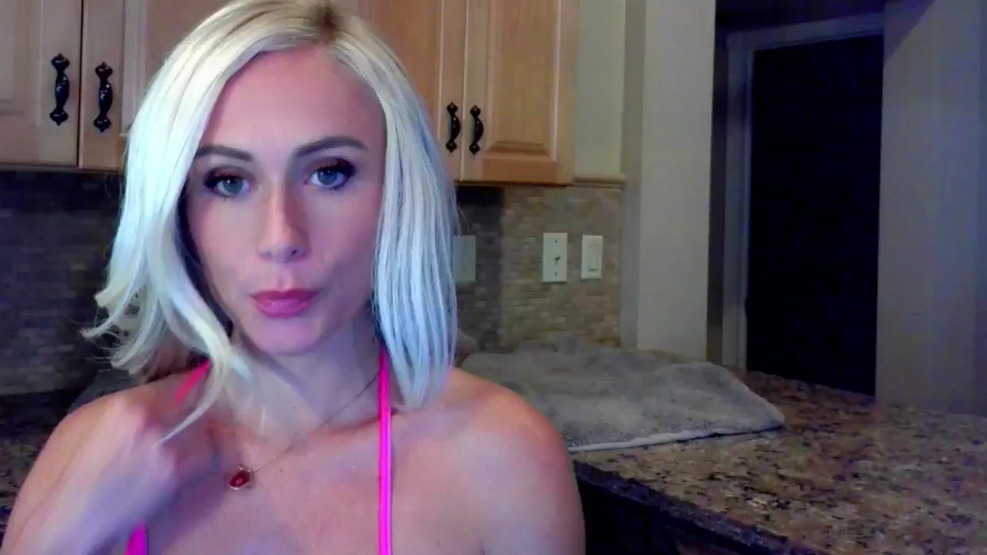 Gallery image thumbnail from LilMisbehavin's myfreecams stream on, 08/03/2024, 17:03 image 1 of 20
