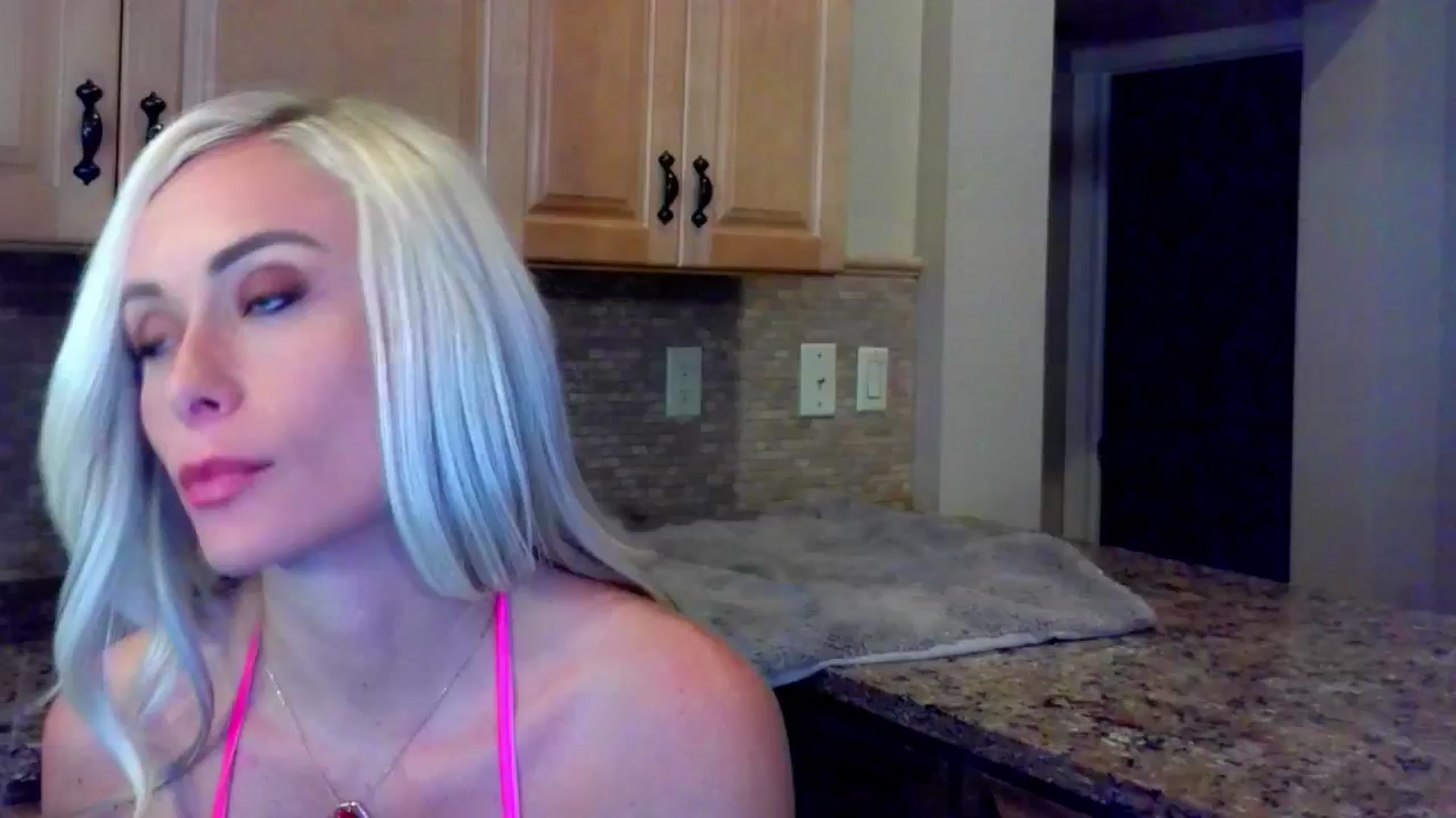 Gallery image thumbnail from LilMisbehavin's myfreecams stream on, 08/03/2024, 17:03 image 11 of 20