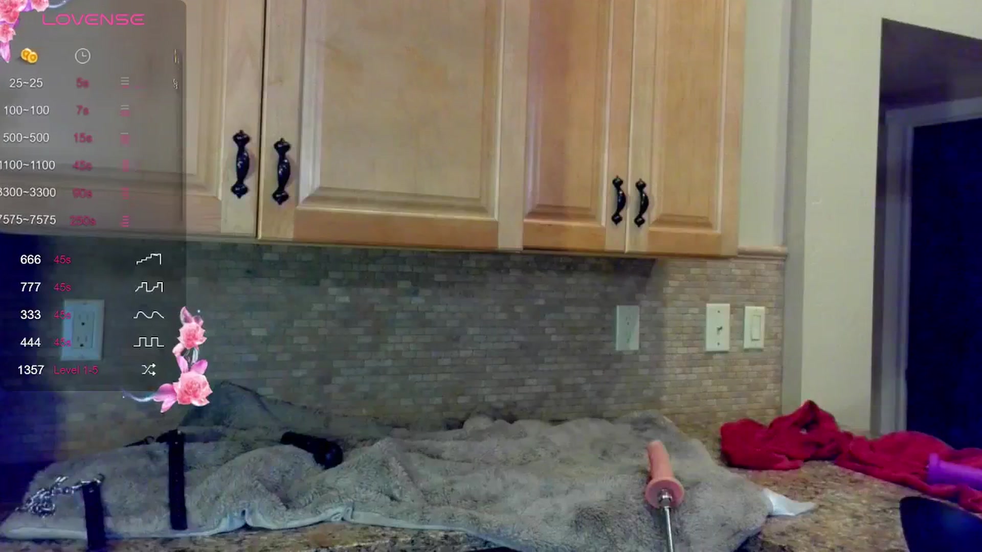 Gallery image thumbnail from LilMisbehavin's myfreecams stream on, 08/04/2024, 05:51 image 7 of 20