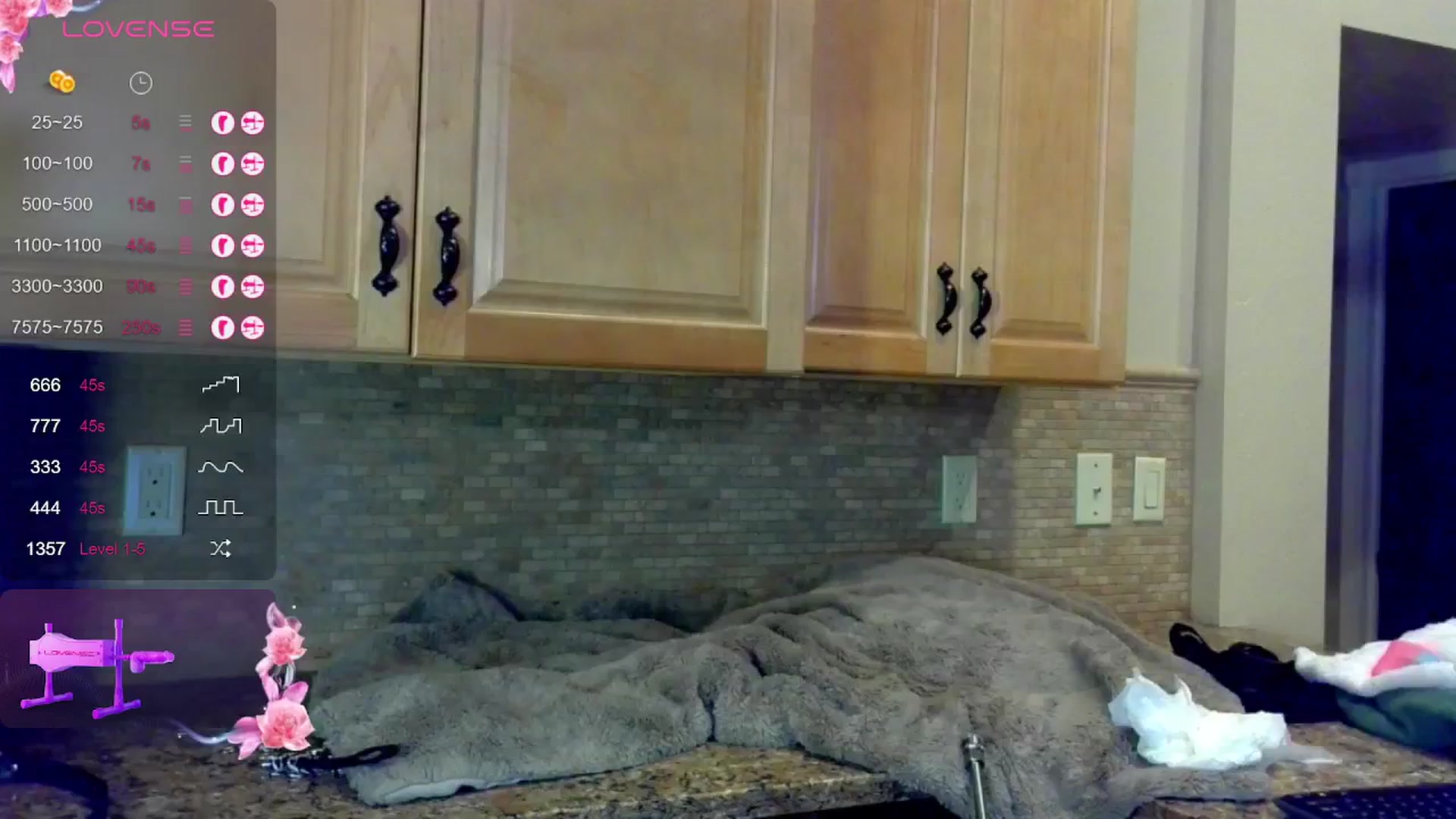 Gallery image thumbnail from LilMisbehavin's myfreecams stream on, 08/04/2024, 08:59 image 1 of 20