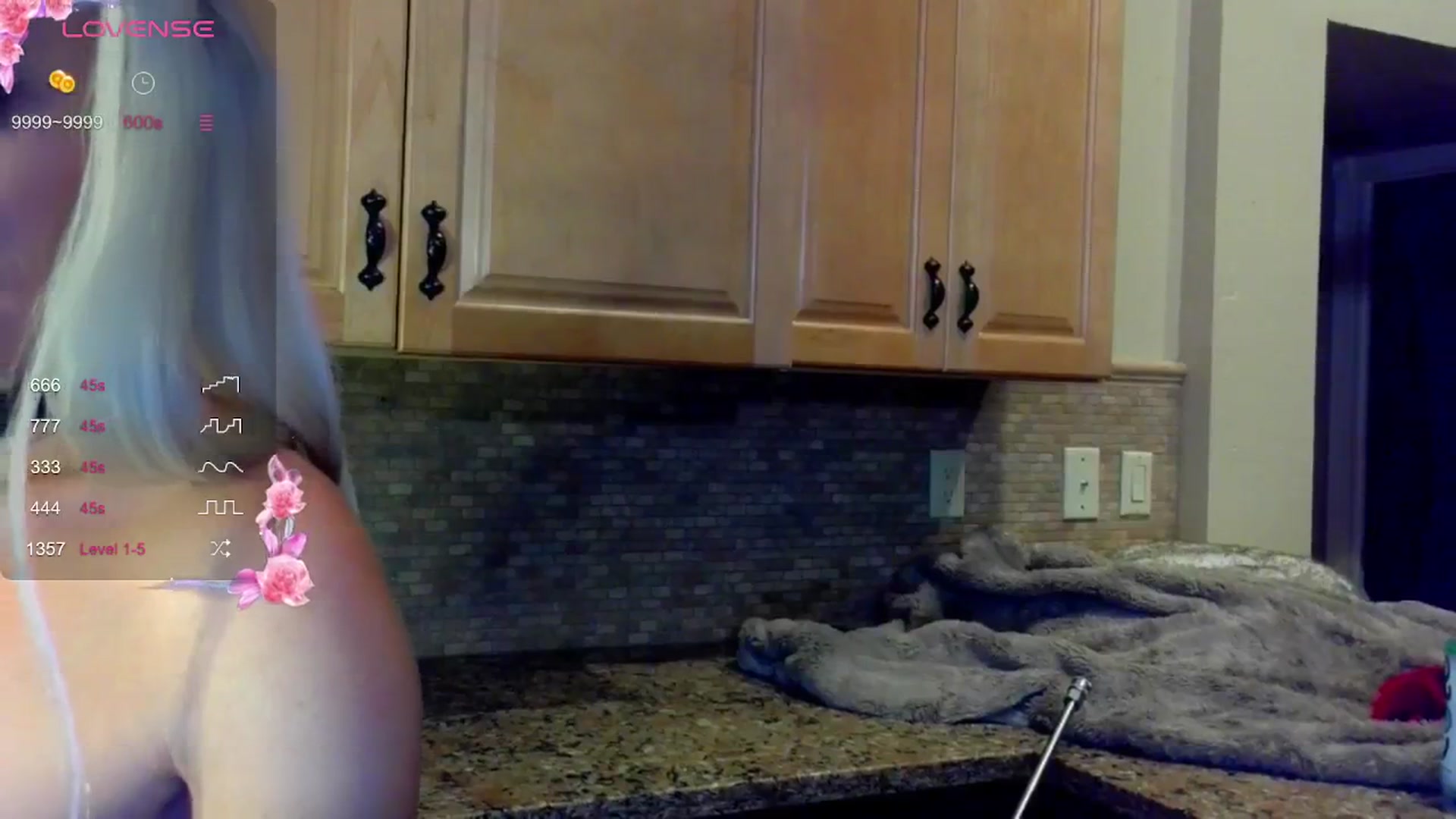 Gallery image thumbnail from LilMisbehavin's myfreecams stream on, 08/04/2024, 11:05 image 19 of 20