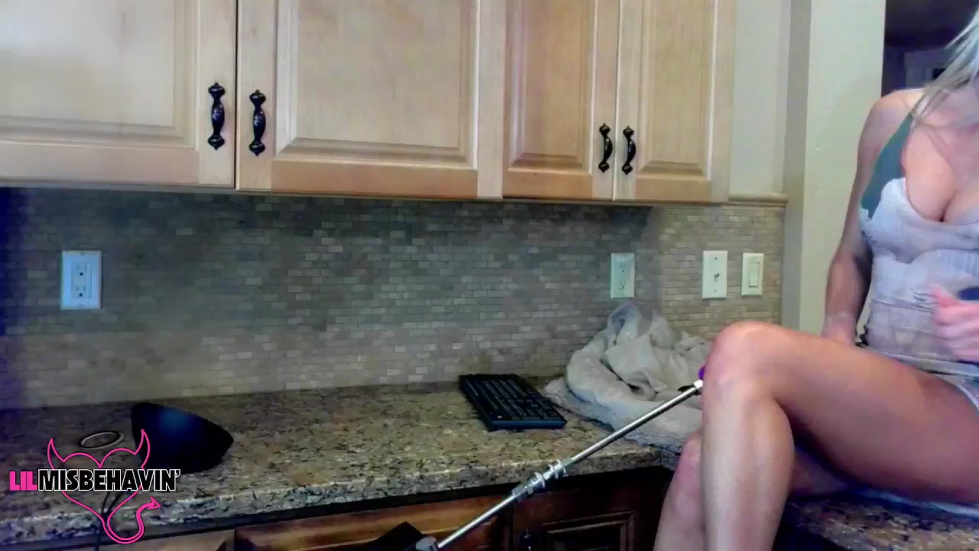 Gallery image thumbnail from LilMisbehavin's myfreecams stream on, 08/06/2024, 22:55 image 10 of 20