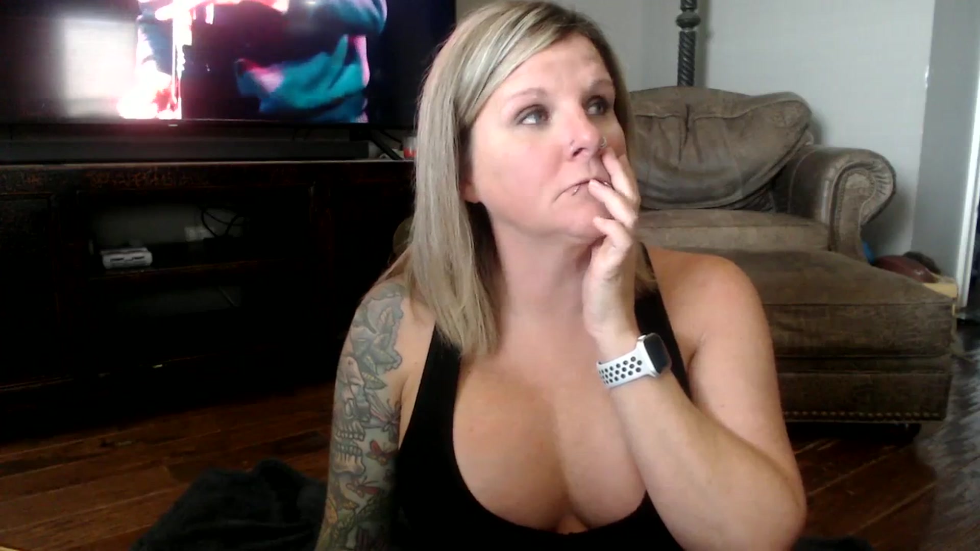 Gallery image thumbnail from LilMissApril's myfreecams stream on, 11/02/2023, 17:47 image 5 of 20