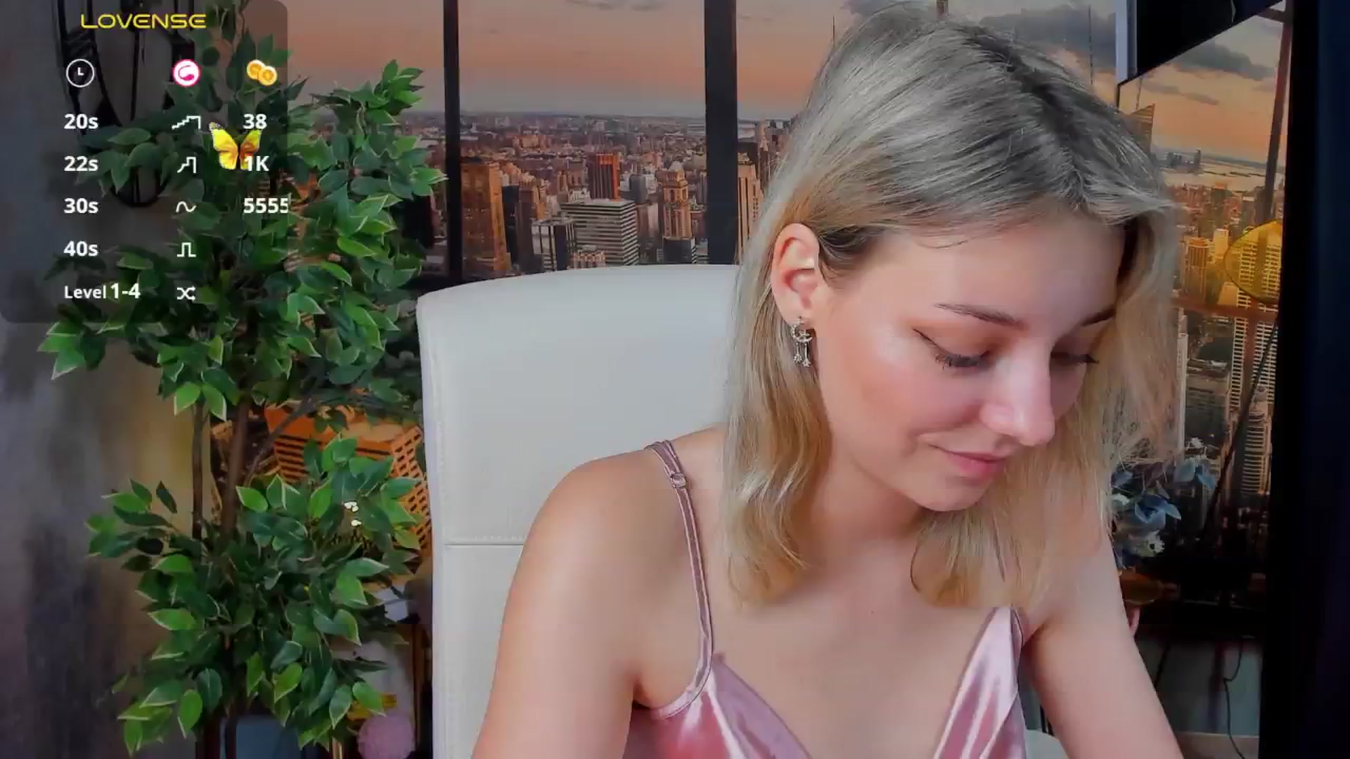 Gallery image thumbnail from LilRosie's myfreecams stream on, 10/01/2024, 18:35 image 8 of 20