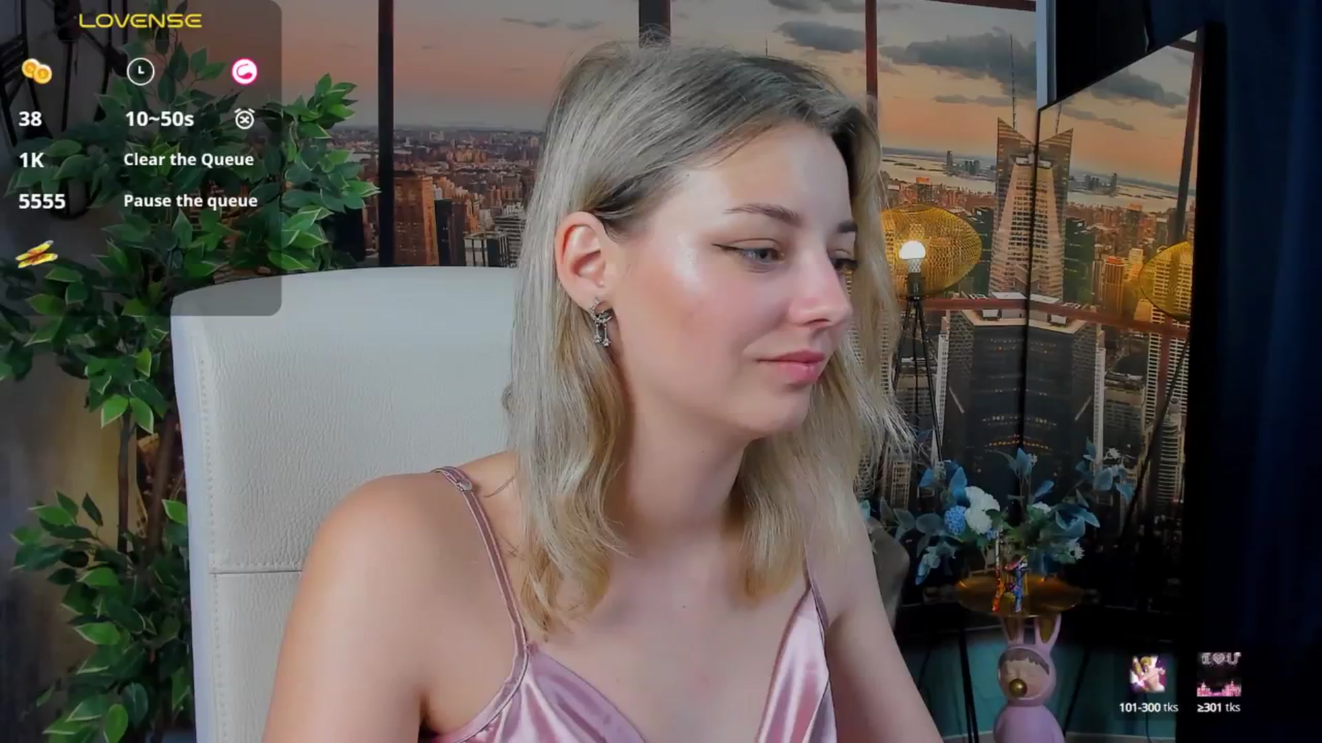 Gallery image thumbnail from LilRosie's myfreecams stream on, 10/01/2024, 18:35 image 12 of 20