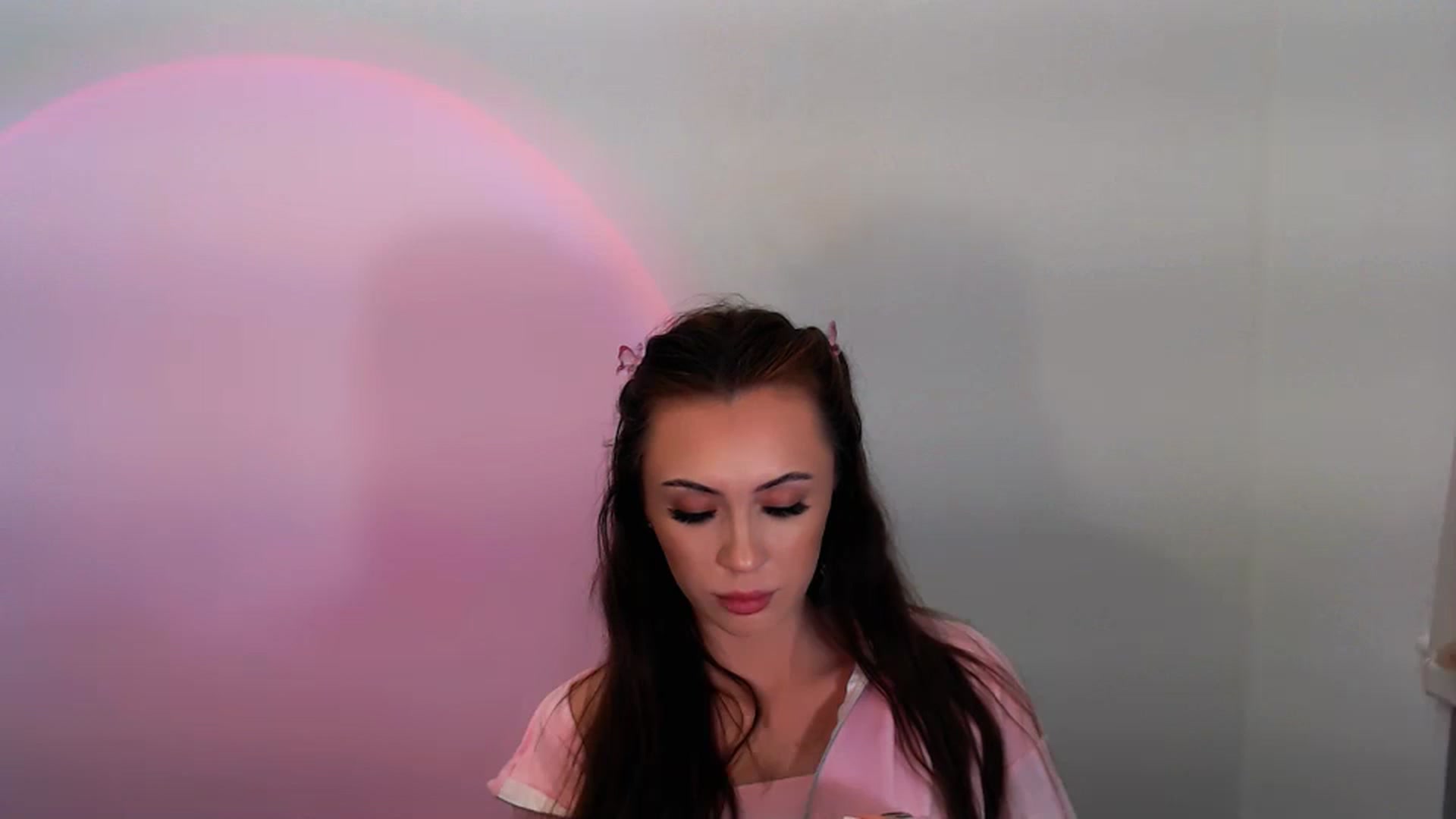 Gallery image thumbnail from LilSpicy's myfreecams stream on, 11/16/2025, 19:10 image 10 of 20
