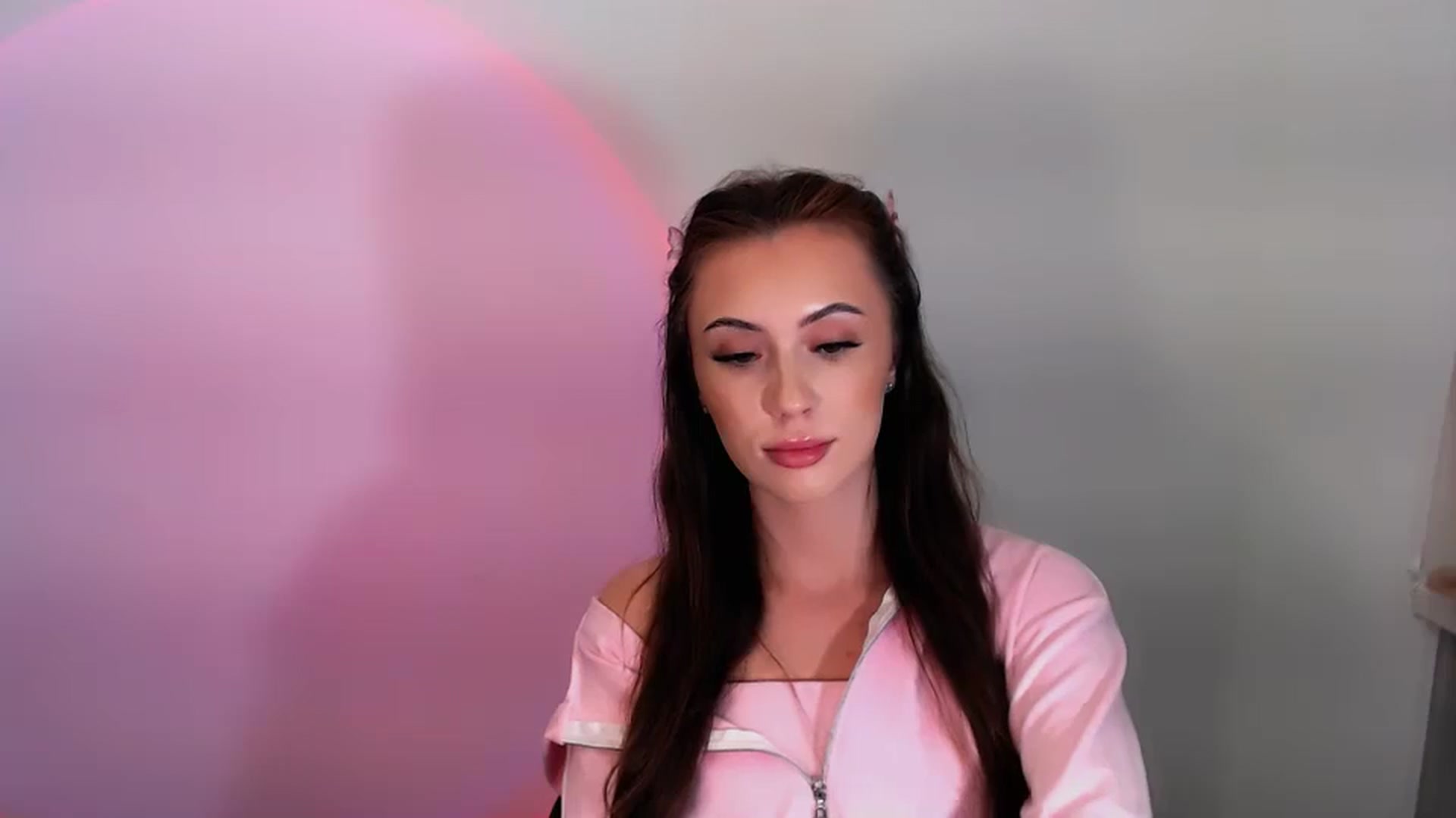Gallery image thumbnail from LilSpicy's myfreecams stream on, 11/16/2025, 19:10 image 14 of 20