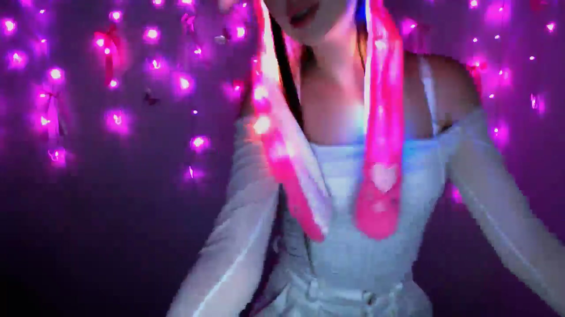 Gallery image thumbnail from LilSpicy's myfreecams stream on, 12/25/2025, 14:57 image 11 of 20