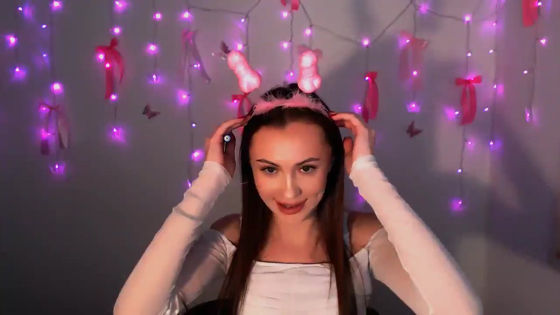 Gallery image thumbnail from LilSpicy's myfreecams stream on, 12/25/2025, 18:48 image 13 of 20