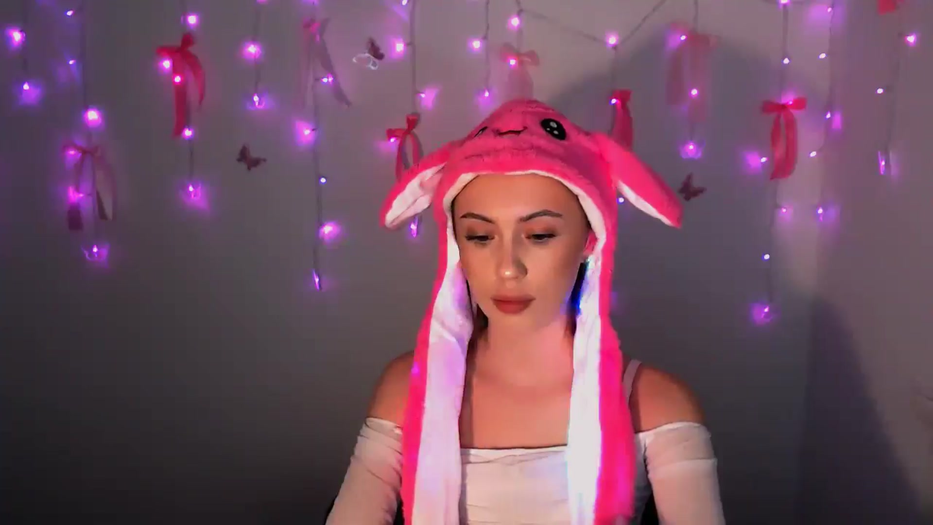 Gallery image thumbnail from LilSpicy's myfreecams stream on, 12/25/2025, 18:48 image 10 of 20