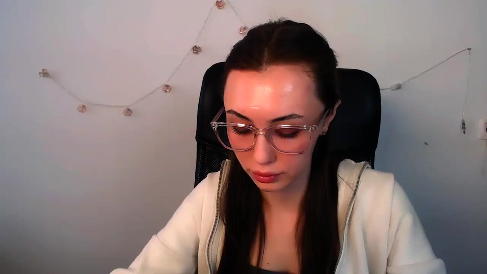 Gallery image thumbnail from LilSpicy's myfreecams stream on, 04/13/2026, 11:53 image 11 of 20