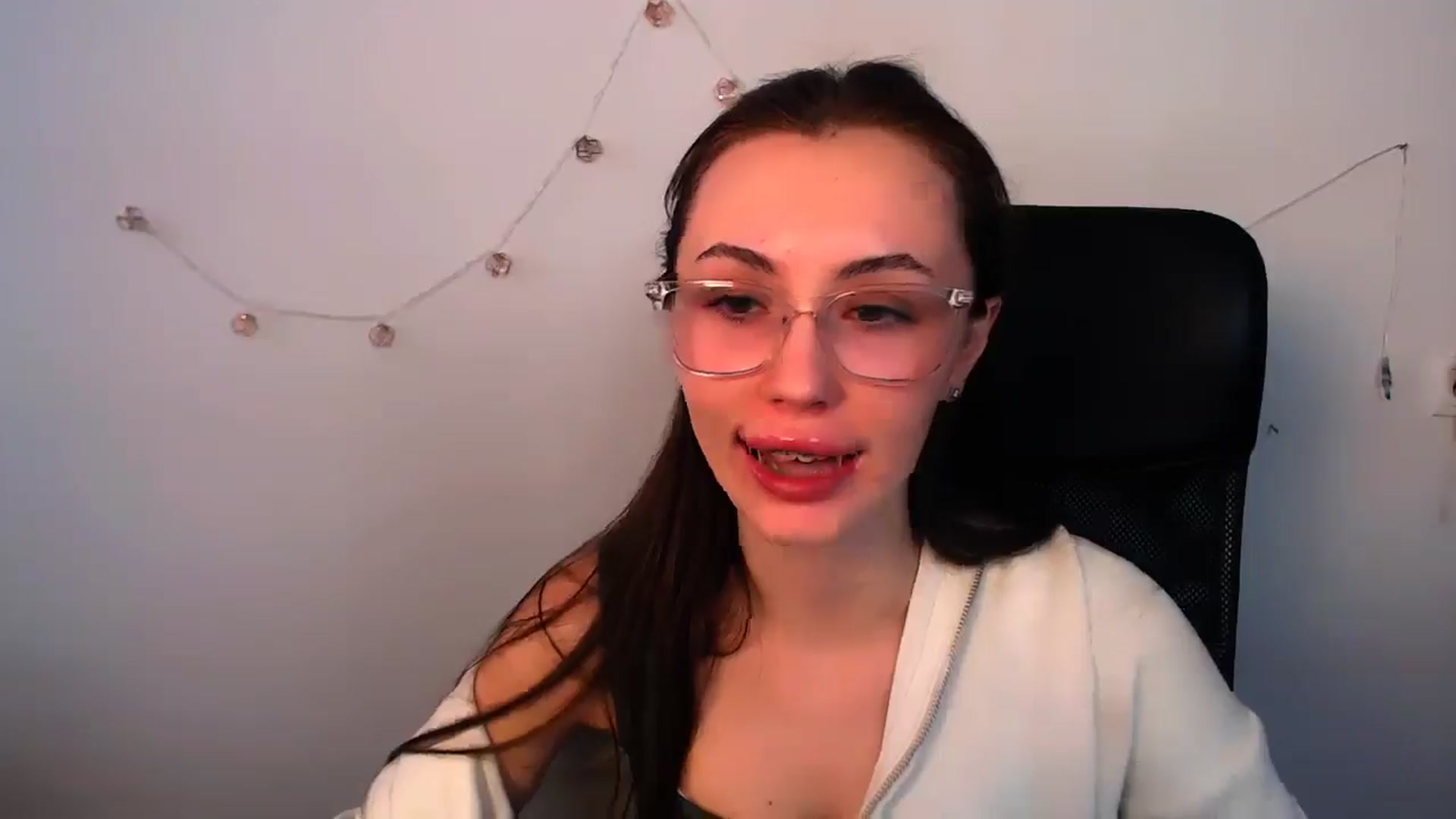 Gallery image thumbnail from LilSpicy's myfreecams stream on, 04/13/2026, 11:53 image 17 of 20