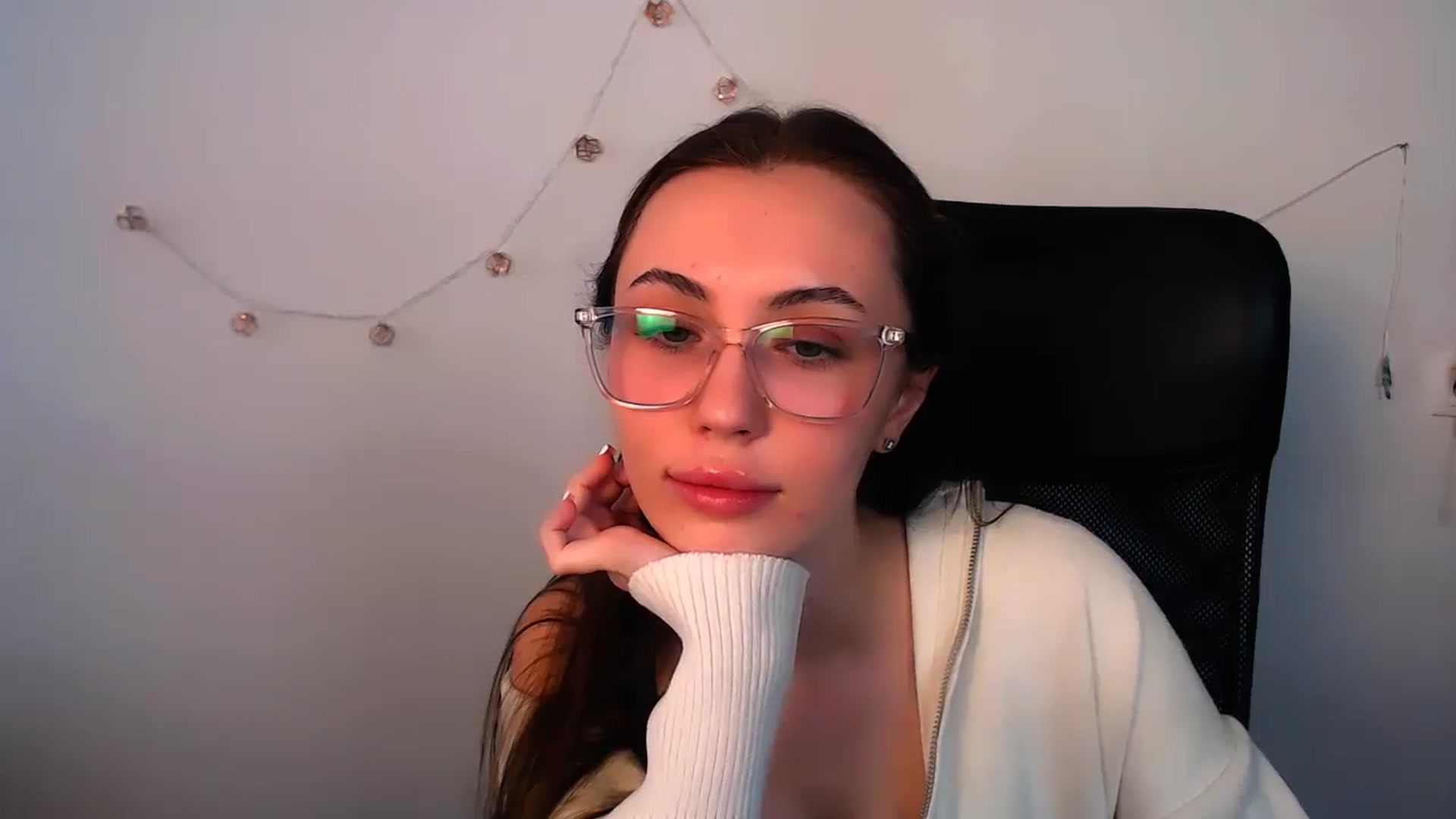 Gallery image thumbnail from LilSpicy's myfreecams stream on, 04/13/2026, 11:53 image 16 of 20