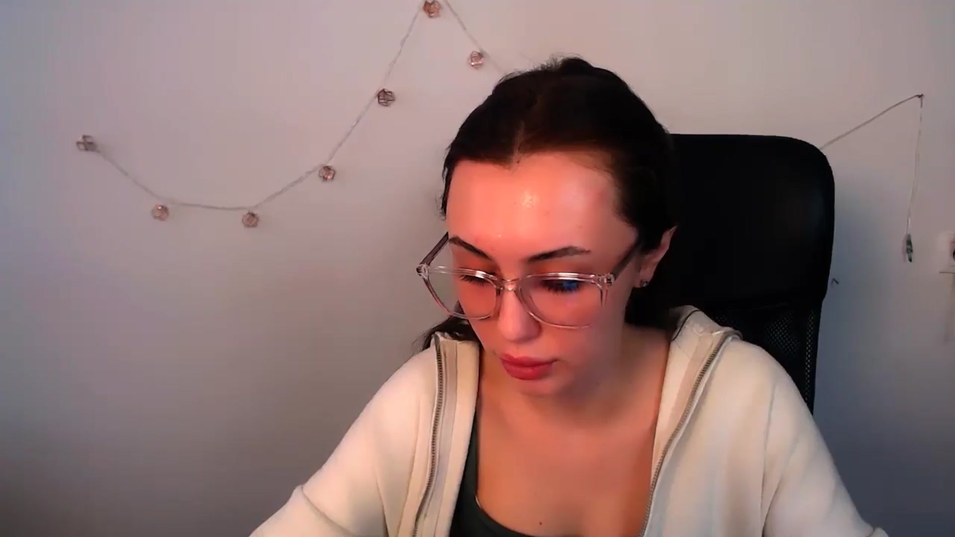 Gallery image thumbnail from LilSpicy's myfreecams stream on, 04/13/2026, 11:53 image 14 of 20