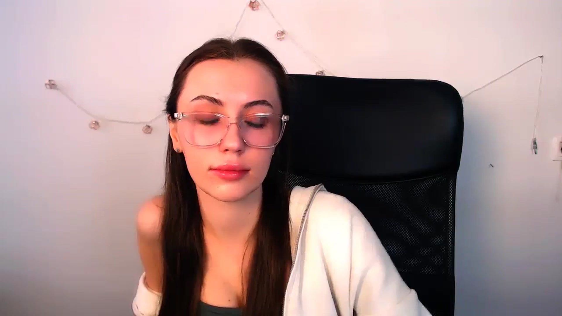 Gallery image thumbnail from LilSpicy's myfreecams stream on, 04/13/2026, 11:53 image 13 of 20
