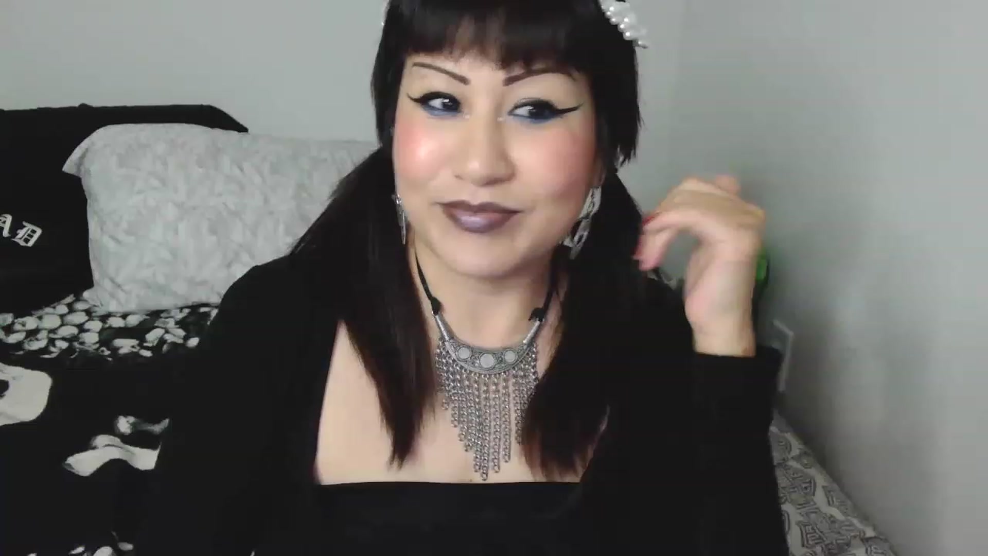 Gallery image thumbnail from LilUziSquirtx's myfreecams stream on, 11/23/2022, 09:42 image 10 of 20