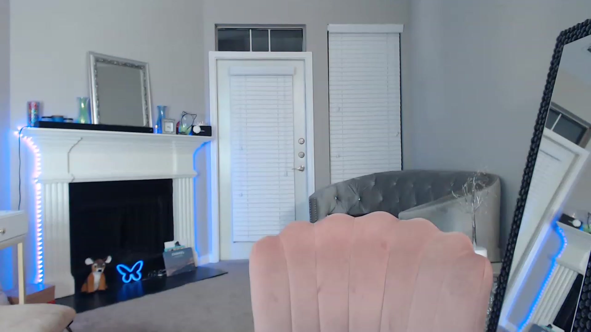 Gallery image thumbnail from Lil_Baby_Deer's myfreecams stream on, 12/03/2022, 10:10 image 7 of 20