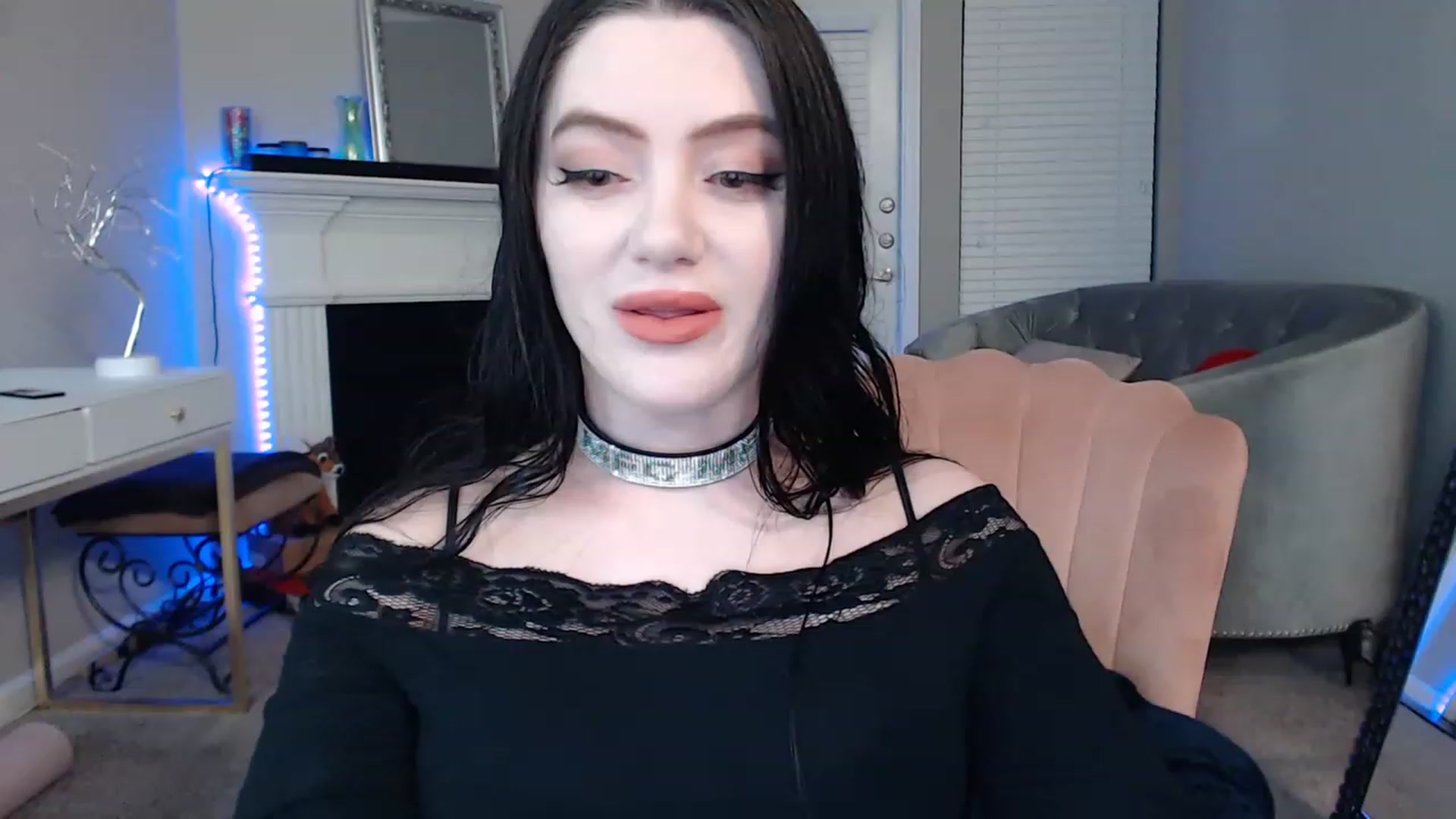 Gallery image thumbnail from Lil_Baby_Deer's myfreecams stream on, 12/05/2022, 04:01 image 10 of 20