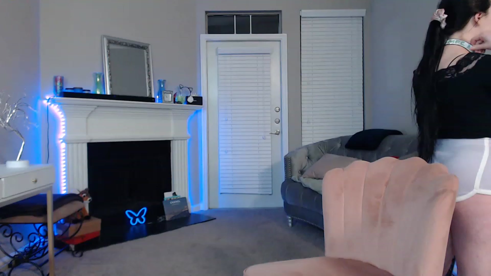 Gallery image thumbnail from Lil_Baby_Deer's myfreecams stream on, 12/05/2022, 04:01 image 3 of 20
