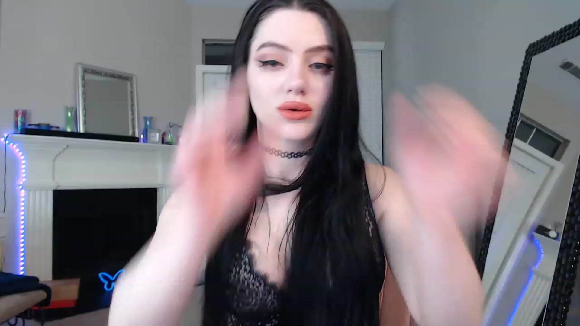 Gallery image thumbnail from Lil_Baby_Deer's myfreecams stream on, 12/06/2022, 06:23 image 1 of 20