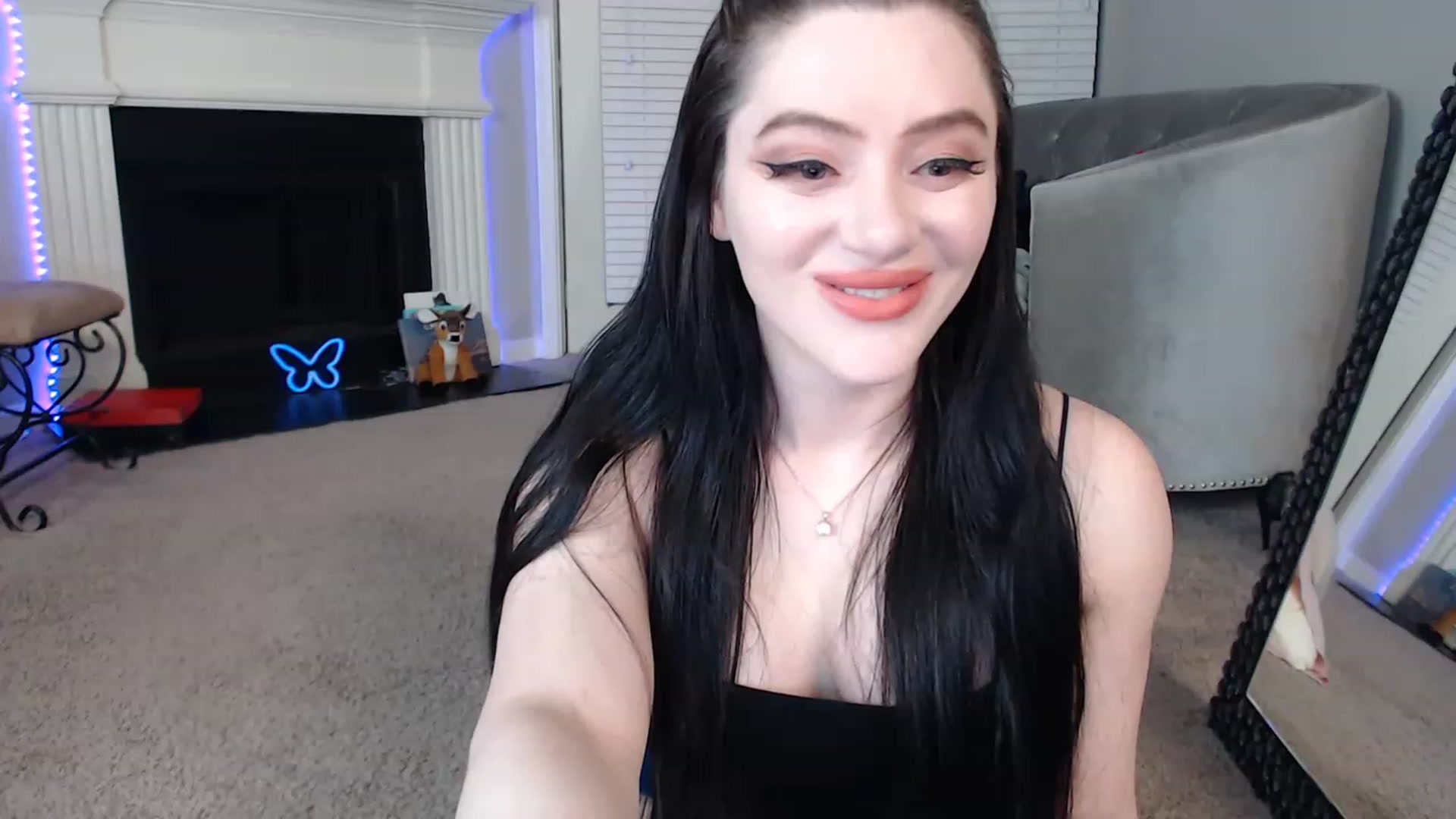 Gallery image thumbnail from Lil_Baby_Deer's myfreecams stream on, 12/06/2022, 09:58 image 2 of 20