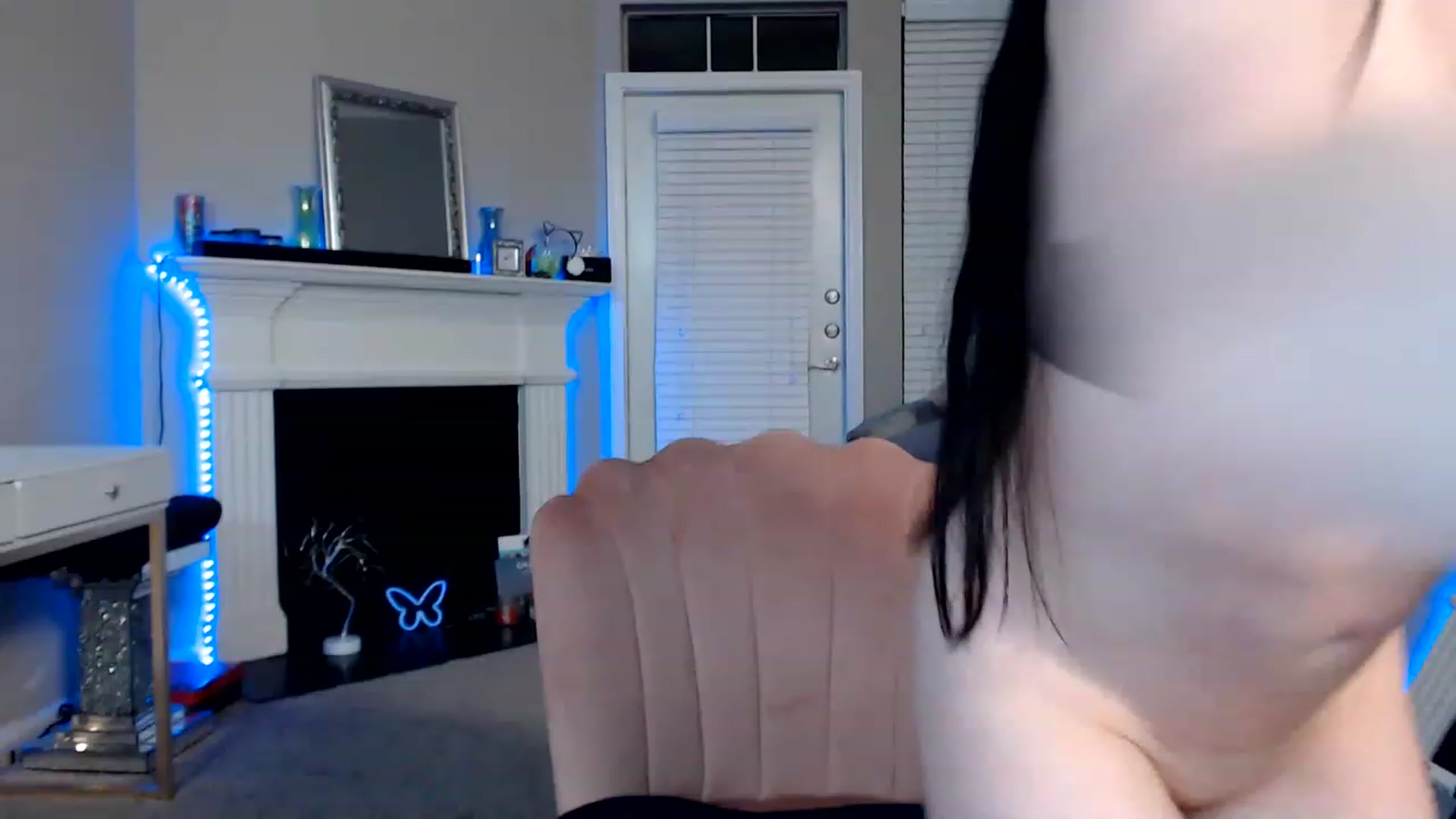 Gallery image thumbnail from Lil_Baby_Deer's myfreecams stream on, 12/16/2022, 05:59 image 5 of 20