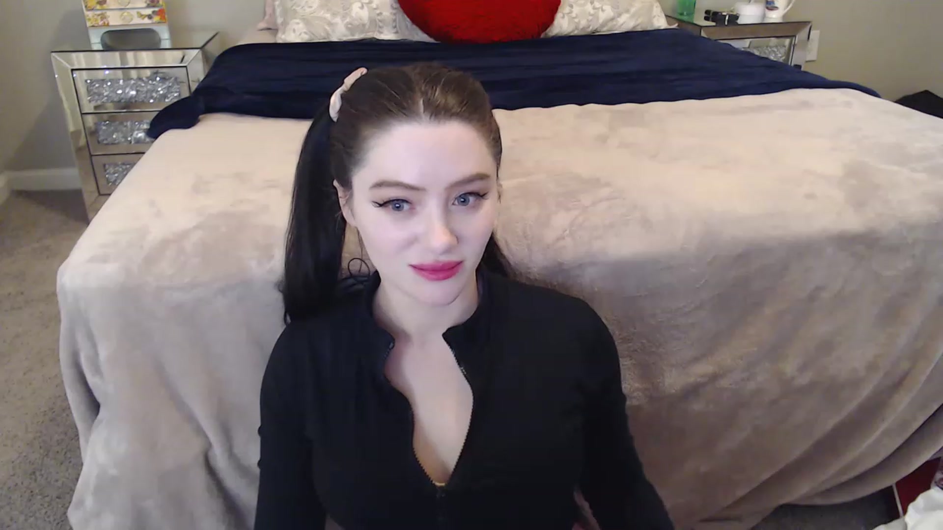Gallery image thumbnail from Lil_Baby_Deer's myfreecams stream on, 12/22/2022, 03:29 image 12 of 20