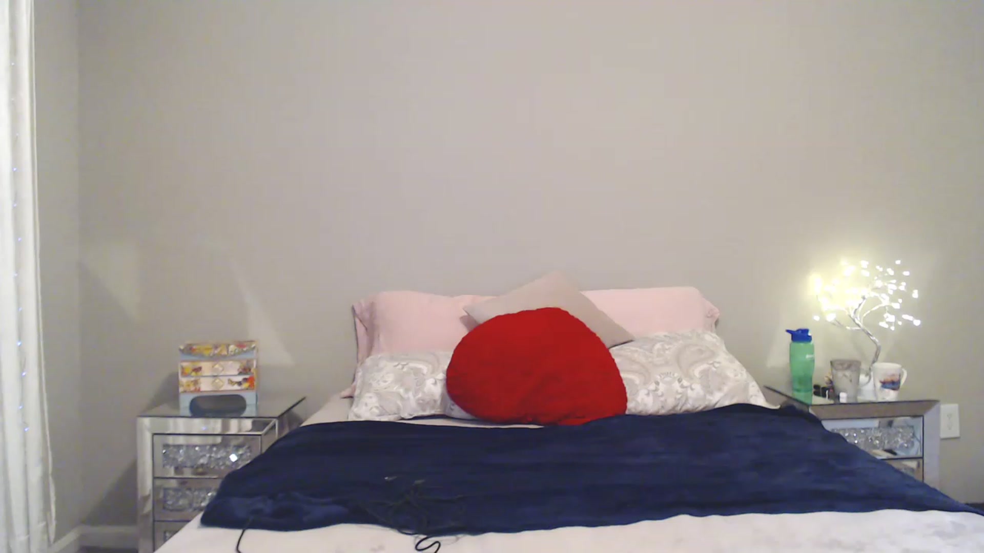 Gallery image thumbnail from Lil_Baby_Deer's myfreecams stream on, 12/22/2022, 08:14 image 1 of 20