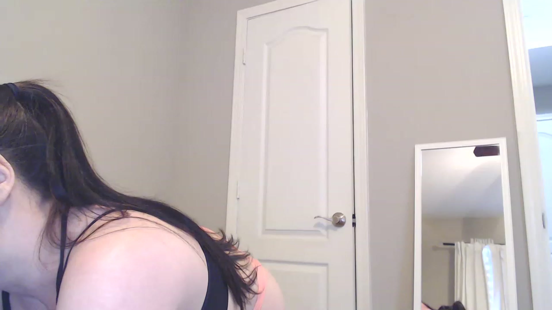Gallery image thumbnail from Lil_Baby_Deer's myfreecams stream on, 12/22/2022, 08:14 image 8 of 20