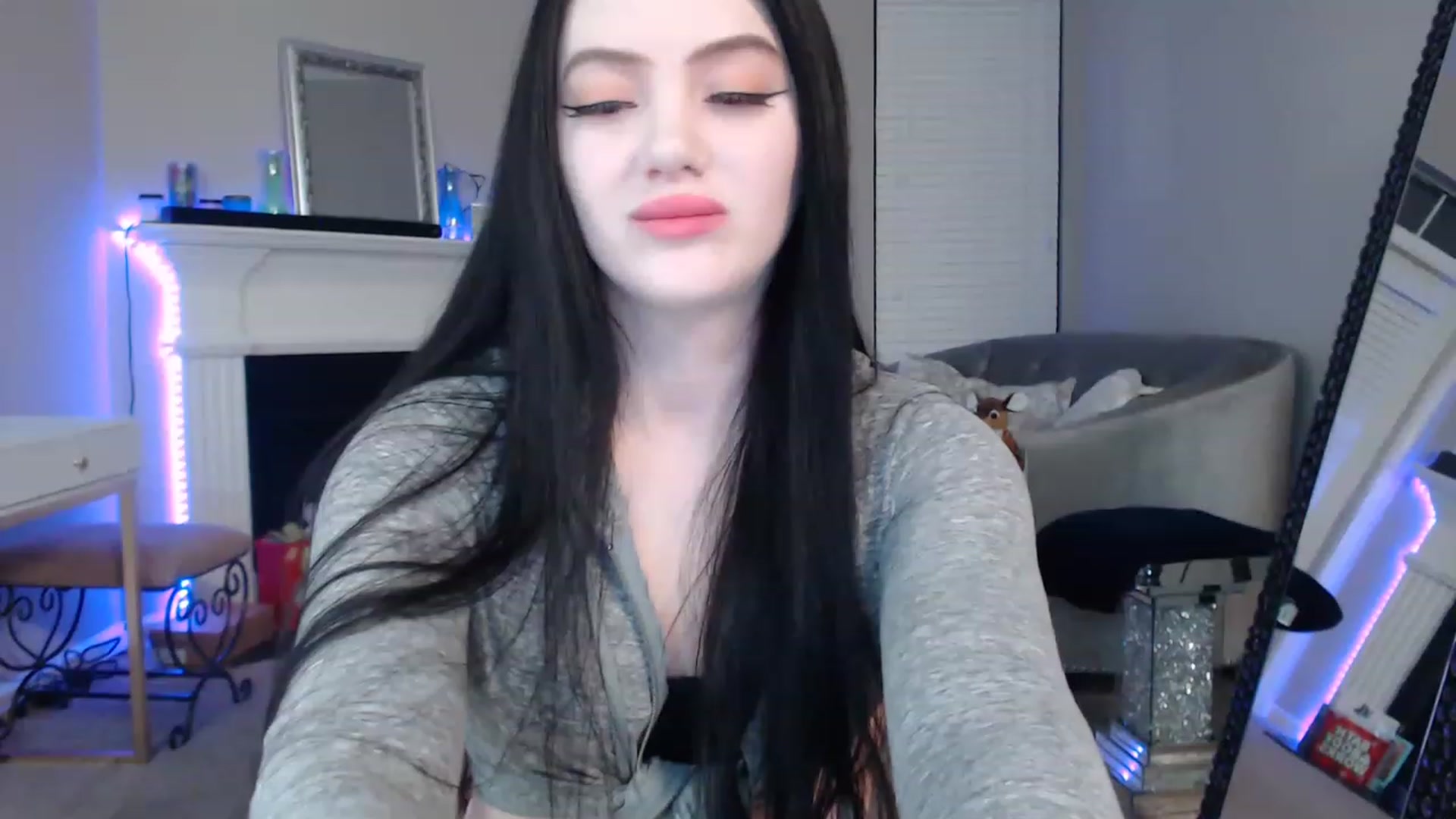 Gallery image thumbnail from Lil_Baby_Deer's myfreecams stream on, 12/31/2022, 05:36 image 3 of 20
