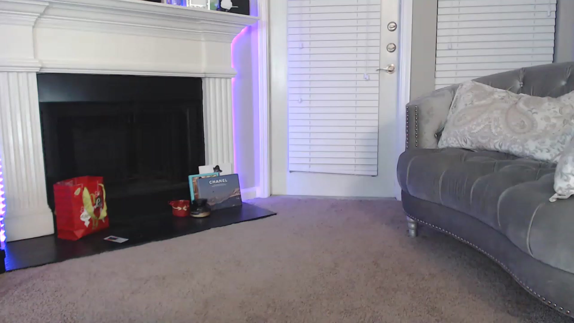 Gallery image thumbnail from Lil_Baby_Deer's myfreecams stream on, 01/06/2023, 07:10 image 11 of 20