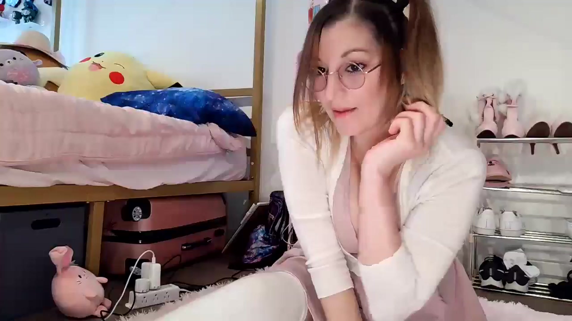 Gallery image thumbnail from Lil_Cucuy's myfreecams stream on, 03/16/2025, 21:44 image 17 of 20