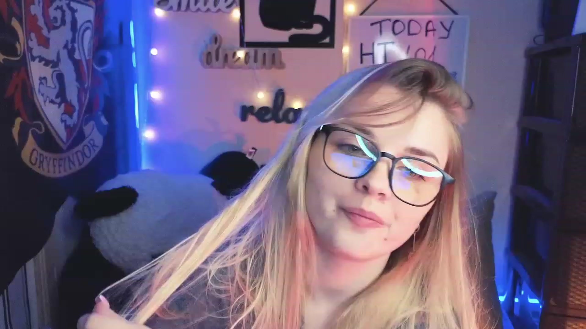 Gallery image thumbnail from Lil_Nika's myfreecams stream on, 04/29/2023, 19:48 image 5 of 20